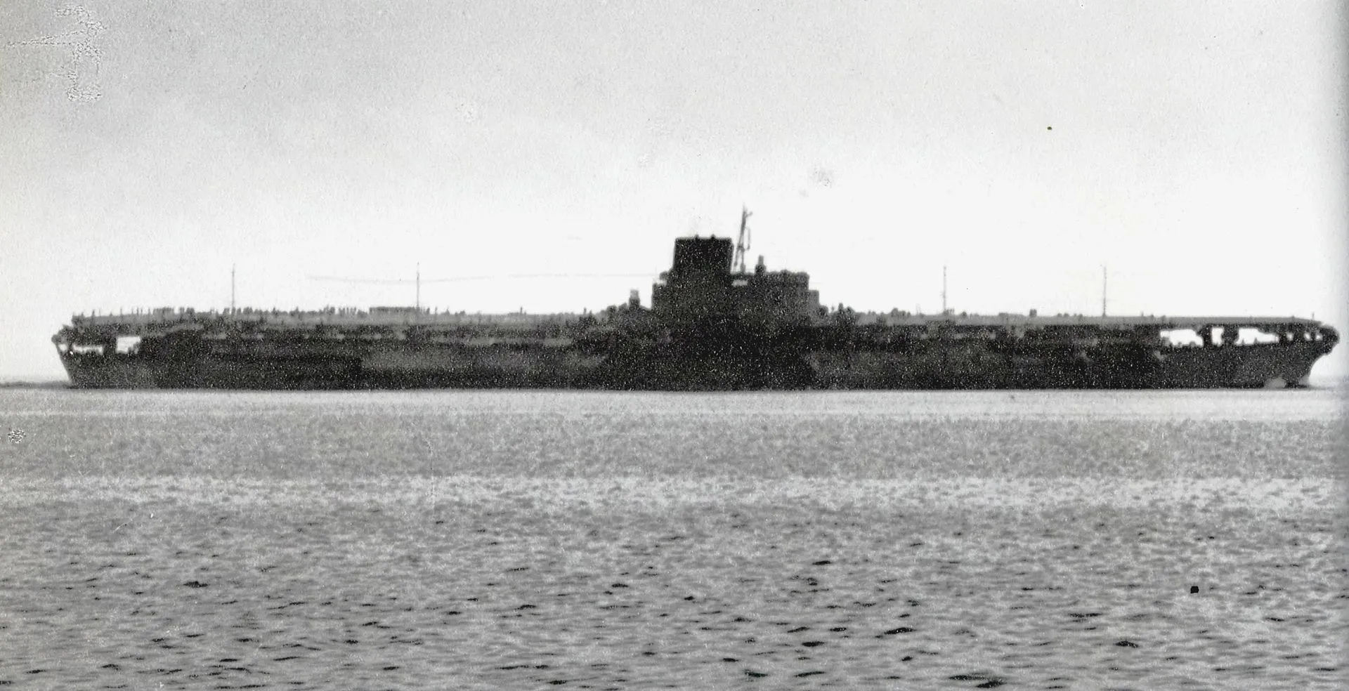航空母艦「信濃」 ― 巨艦の宿命と悲劇