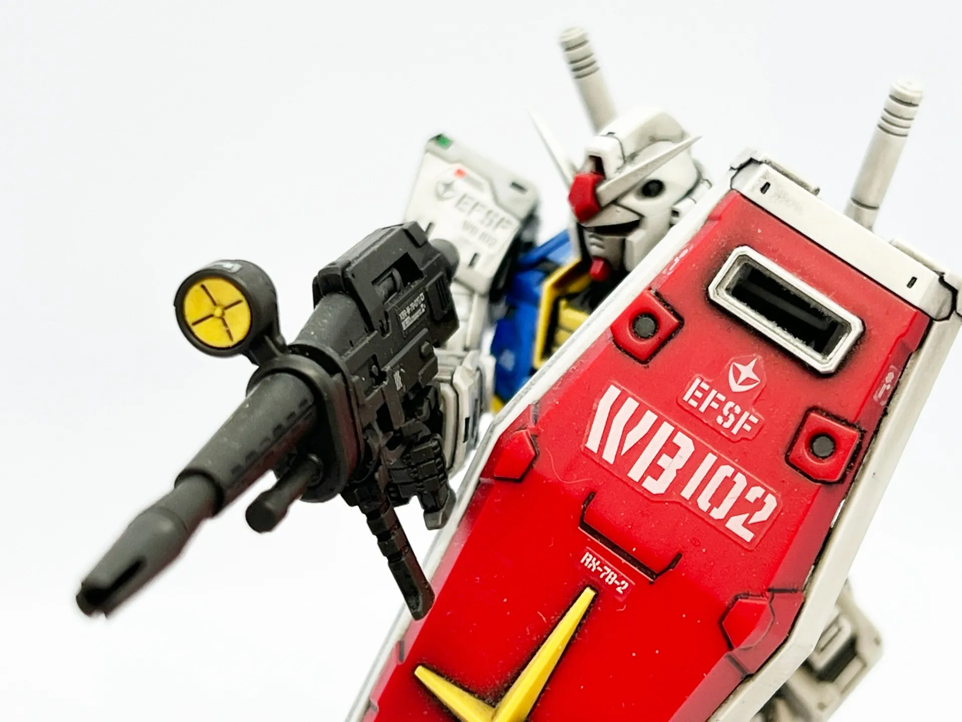 GSIクレオス「ウェザリングカラー」で広がる“本当のリアル”──ガンダムもAFVも、一滴で劇的進化！